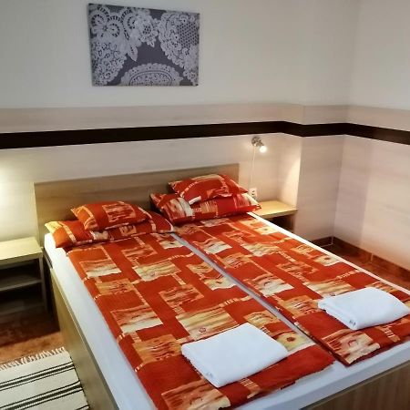 Csipkehaz Apartman Cserkeszolo Luaran gambar