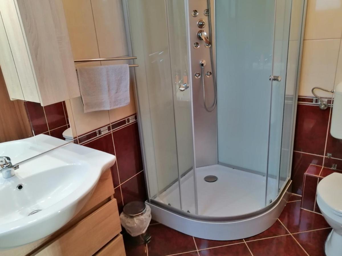 Csipkehaz Apartman Cserkeszolo Luaran gambar