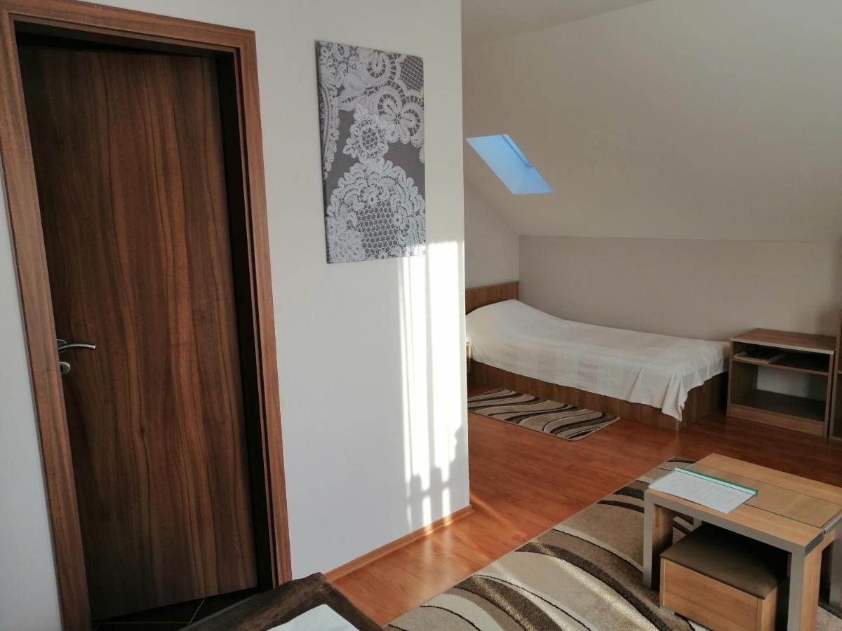 Csipkehaz Apartman Cserkeszolo Luaran gambar