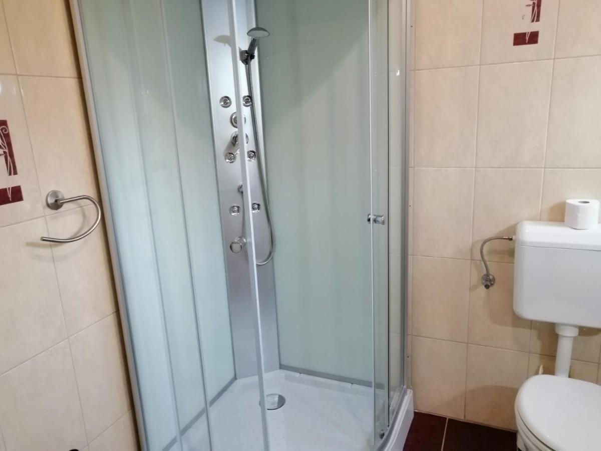 Csipkehaz Apartman Cserkeszolo Luaran gambar
