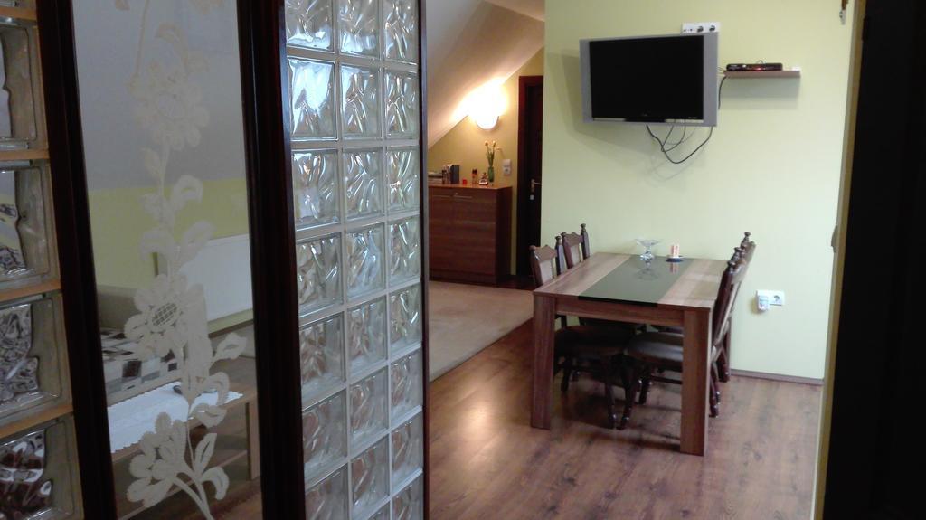 Csipkehaz Apartman Cserkeszolo Luaran gambar